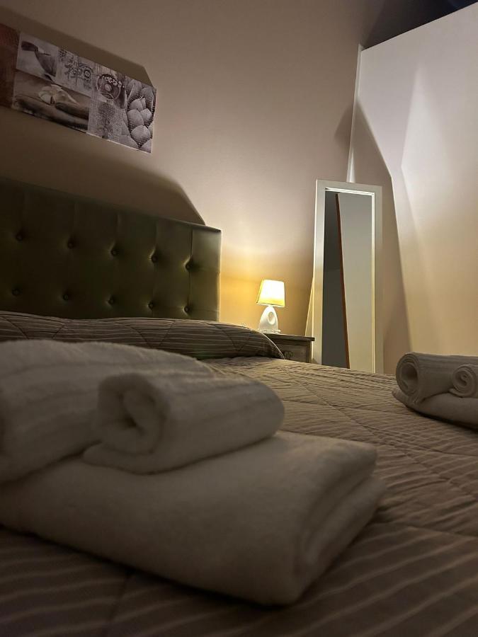 סירקוזה Lucia'S Rooms מראה חיצוני תמונה