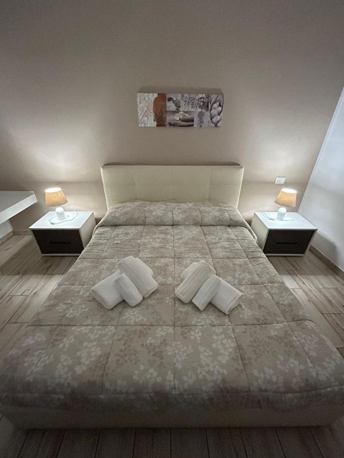 סירקוזה Lucia'S Rooms מראה חיצוני תמונה